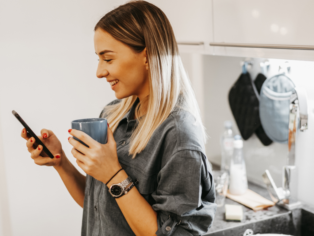 social media virtual assistant, hire a VA, outsource marketing, Marketing Freelancer, social media support