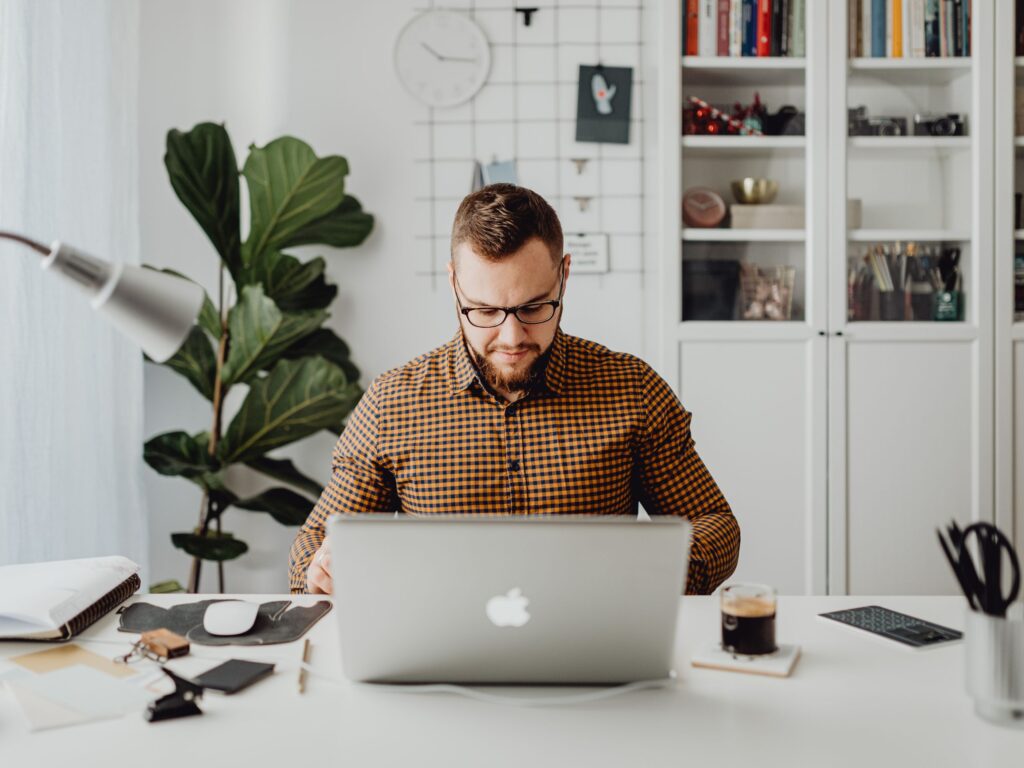 Marketing with a Virtual Assistant, marketing, VA, Marketing VA, show up consistently