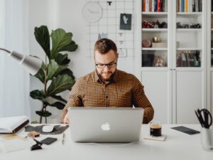 Marketing with a Virtual Assistant, marketing, VA, Marketing VA, show up consistently